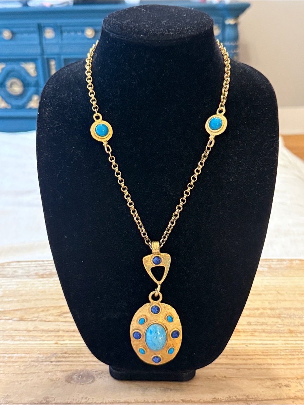 Vintage Gold Tone Turquoise Royal Blue Large Pendant Statement Necklace